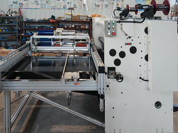 TTR全自動(dòng)分切機(jī)WKZ