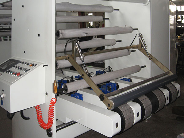 加強(qiáng)型分切機(jī)